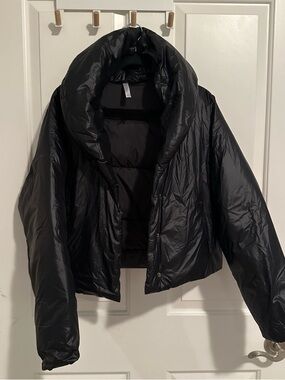 Fabletics Shiny Black Cropped Puffer Jacket